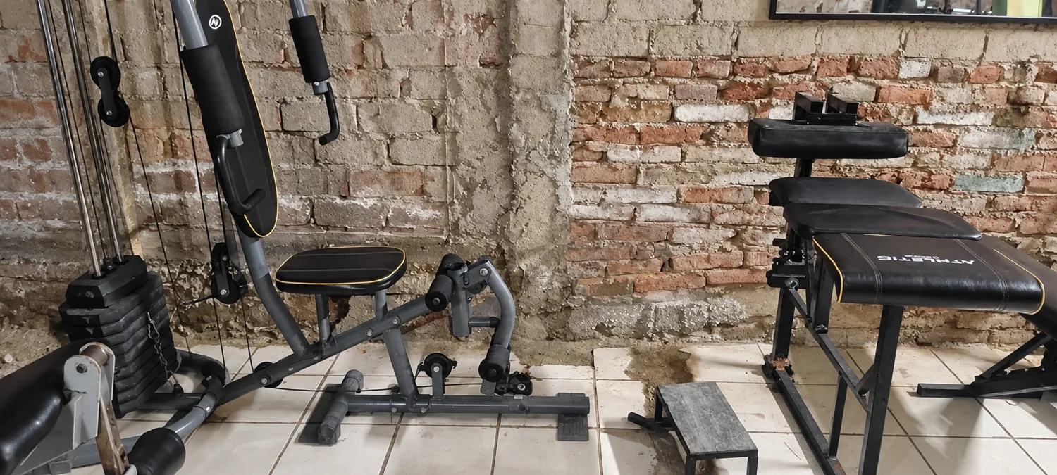 Zona de m&aacute;quinas de Estaci&oacute;n Fit 19